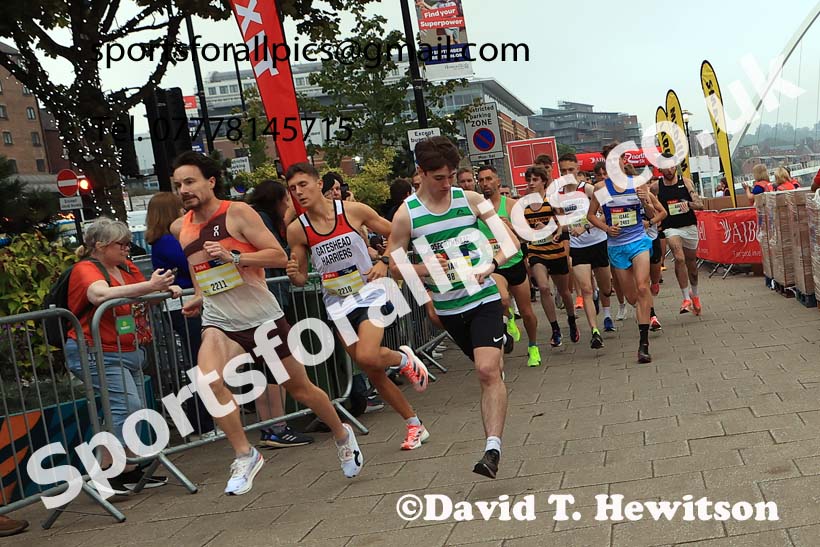 The AJ Bell Great North 5k., Newcastle/Gateshead Quayside.  Photo: David T. Hewitson/Sports for All Pics